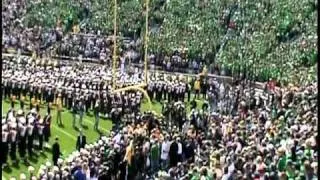 ND Band Pregame forms ND to greet team