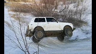 Водитель НИВЫ потерял РАССУДОК. БИТВА против РЕНО Дастер,  АУДИ, ТОЙОТЫ, БМВ и Митсубиси Л 200