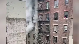 1 dead, 17 hurt in Harlem fire; some residents rescued by rope