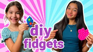 WHO CAN MAKE THE BEST DIY FIDGET TOY! JASMINE AND BELLA