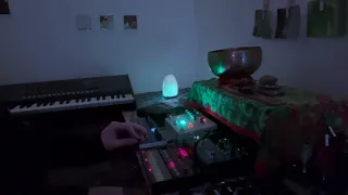 Ambient session with Blanket Swimming - "A Mellon Covered With Willow Leaves" - studio performance