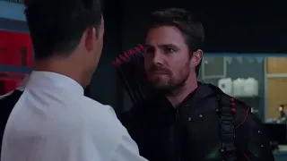 stephen amell sings to melissa benoist