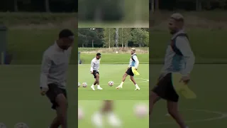 Sterling’s reaction when Mahrez megged him is hilarious 😂🥜 (via mancity/YT) #shorts #football #funny