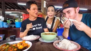 Spicy Thai Food! | LIQUID FIRE CURRY Restaurant in Bangkok, Thailand!