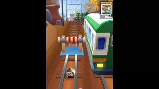 Bump into Train _Subway Surfers game
