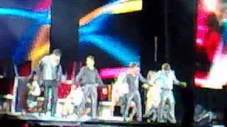 It Only Takes A Minute - Take That (Beautiful World Tour 2007, Birmingham)