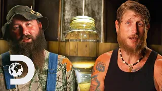 Moonshiners Battle For Super-Rare Jar Of Popcorn Sutton Liquor | Moonshiners: Master Distiller