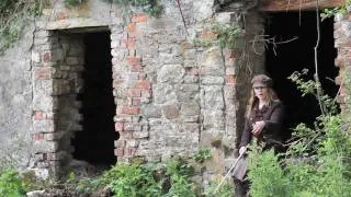 Niamh Ní Charra - "Cailleach An Airgid"