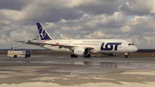 DE-ICING! LOT Polish Airlines Boeing Dreamliner SP-LRH - Katowice Airport (KTW/EPKT) - 20.03.2021 r.