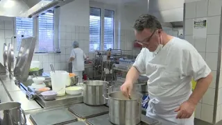 Gutes Essen im Krankenhaus gegen Covid-Stress