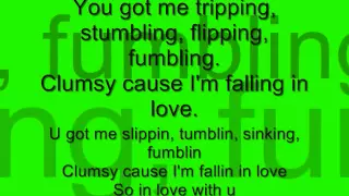 Clumsy - Fergie. lyrics