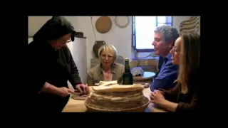 Anthony Bourdain in una puntata dedicata alla Sardegna parla del pane Carasau
