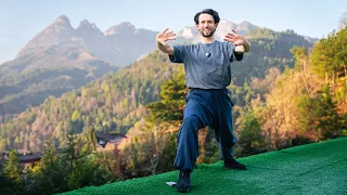 10 minute Joyful Qi Gong (find happiness through movement) - Day 5 Move & Meditate Challenge