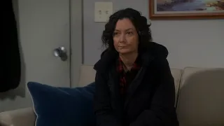 Darlene Speaks to a Therapist About Her Panic Attacks - The Conners