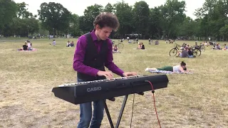 Thomas Krüger – Crazy Piano Version Of "Kids" By MGMT At Mauerpark In Berlin