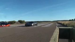 Uncut: 2nd race Exterior Koenigsegg Agera R vs Bugatti Veyron Vitesse 50-300+ km/h