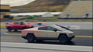 Cybertruck DESTROYS Rivian R1T with 0-60 in 2.6 Seconds