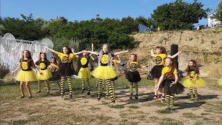 Танцювальний гурт "Богема" | танець Бджілки | свято Івана Купала в с.Дофінівка(9.07.2021)