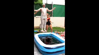 5000 MENTOS VS POOL OF COKE! 😱 #shorts