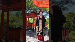 まるで日本人形 舞妓さん Just like a Japanese doll, a maiko