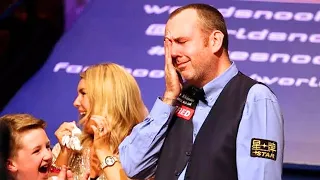 Mark Williams holds back tears after beating Ronnie O'Sullivan in snooker final 2024
