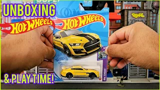 Unboxing Hot Wheels 2020 Ford Mustang Shelby GT500 and playing with Matchbox Action Drivers
