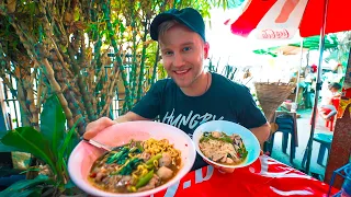 Best in UBON RATCHATHANI / ISAN Street Food Hunt / Thailand Motorbike Tour