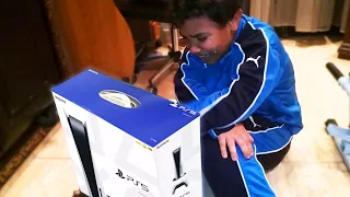 Le regalan a un niño una PS5 FALSA por su cumpleaños...