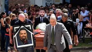 TODAY! At Shawn Wayans' funeral, MILLIONS of people saw Marlon Wayans cry