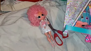 unboxing and review of LOL OMG doll Miss celebrate.