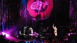 Yeah Yeah Yeahs live "Heads Will Roll" @ Hollywood Bowl May 4, 2018