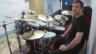 Ed Laubinger play along "Big B Little B" Drum Cover. ( Dave Weckl )