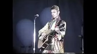 David Bowie performs The Jean Genie 20th July  1997 The Phoenix Festival .