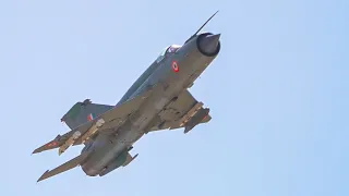 Indian Air Force MiG-21 LOW LEVEL PASS