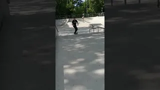 Double heelwhip on scooter (2 Хила на самокате) "Скоро флэт"