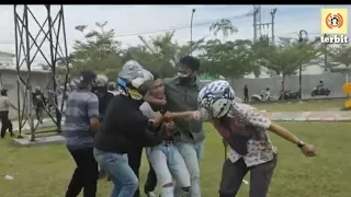 DETIK DETIK AKSI HEROIK TNI SEL@MTKN MAH4SISWA YANG DT@NGK4P POLISI