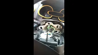 Démonter l'airbag du volant Renault