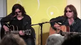 JOHN NORUM AND JOEY TEMPEST PLAY SCORPIONS