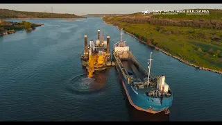 Ship dredging drone video MANUEL DE OLIVERA MP26 Bulgaria drone  video Ship drone inspection