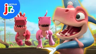 Baby T-Rex's Swordfish SNACK 🐟 🦖 Bad Dinosaurs | Netflix Jr