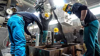 Process of ultra-large scale casting. A Japanese foundry pouring 10 tons of iron at 4:00am