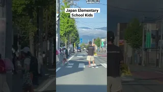 Japanese Elementary School Kids when crossing the crosswalk - Polite Japanese children bow #shorts