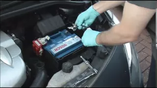 How to change a car battery safely