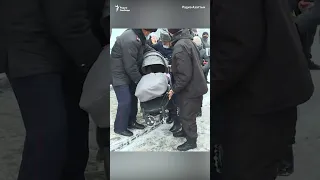 Задержание женщины с пятимесячным ребенком на митинге в столице Казахстана Нур-Султане  #shorts