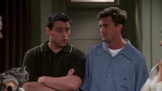 friends s04e02 - After Joey and Chandler robbed - Ross comes with