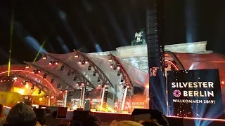 Silvester Brandenburger Tor Berlin 2018 - Willkommen 2019