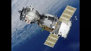 В  N A  SA  впервые показали видео НЛО возле станции МИР. Самые загадочные явления в космосе.