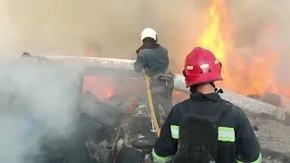 Харків: пожежа на території підприємства, що спричинена ракетним обстрілом