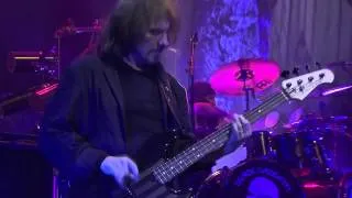 Black Sabbath - Behind the Wall of Sleep live 2013