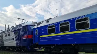 🇺🇦 "Забрендували" ЧС8-015 з поїздом EN 67 Київ - Варшава
